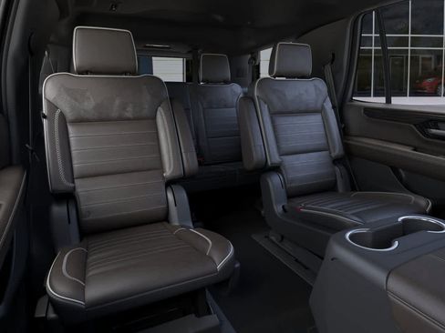 New 2026 GMC Yukon Denali Ultimate w/ LPO, Illumination Package AWD/4WD image 17
