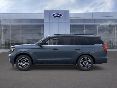New 2026 Ford Expedition Active RWD image 3