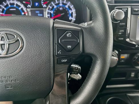 Used 2018 Toyota 4Runner TRD Off-Road AWD/4WD image 14