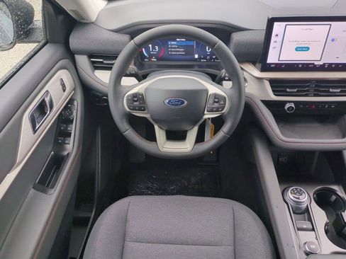 New 2026 Ford Explorer Active image 16