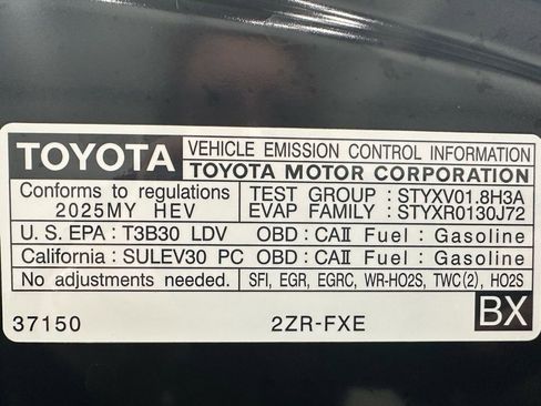 Used 2025 Toyota Corolla LE image 69