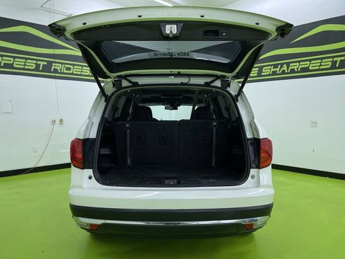 Used 2017 Honda Pilot Elite image 9