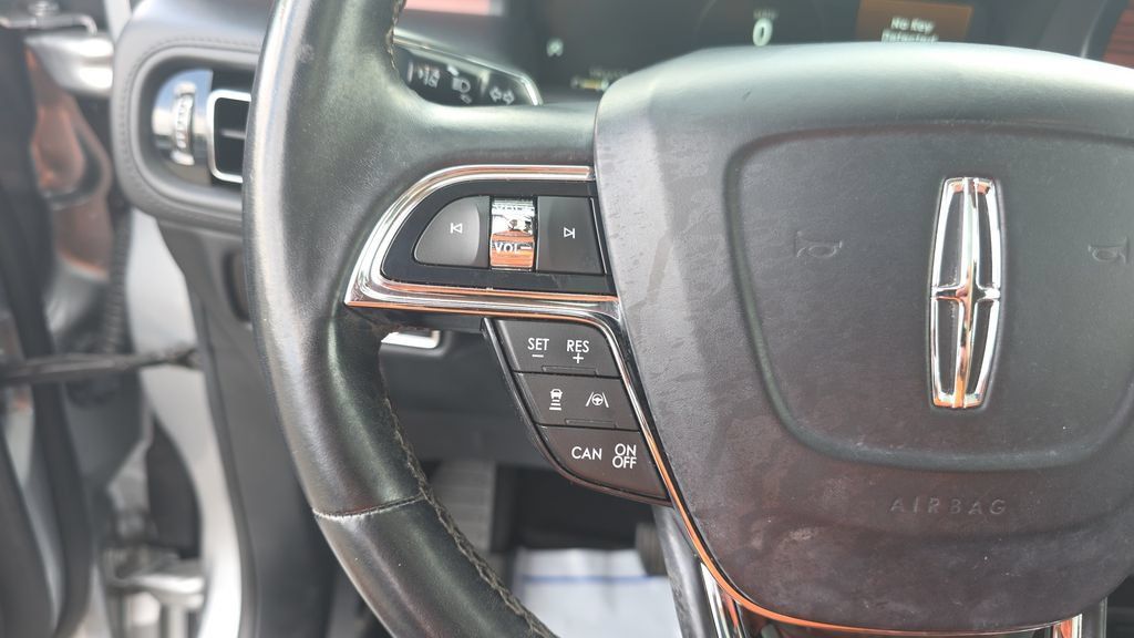 Used 2023 Lincoln Nautilus Reserve FWD image 16