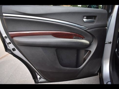 Used 2016 Acura MDX FWD image 21