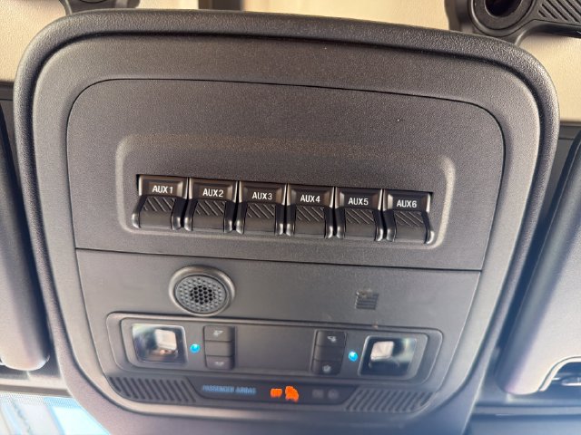 Used 2025 Ford Bronco Badlands AWD/4WD image 28
