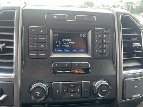 Used 2017 Ford F150 XLT RWD image 9