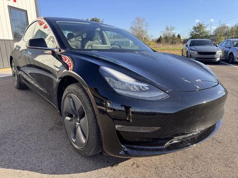 Used 2018 Tesla Model 3 Long Range image 4