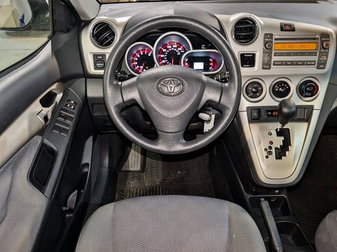 Used 2009 Toyota Matrix S image 2