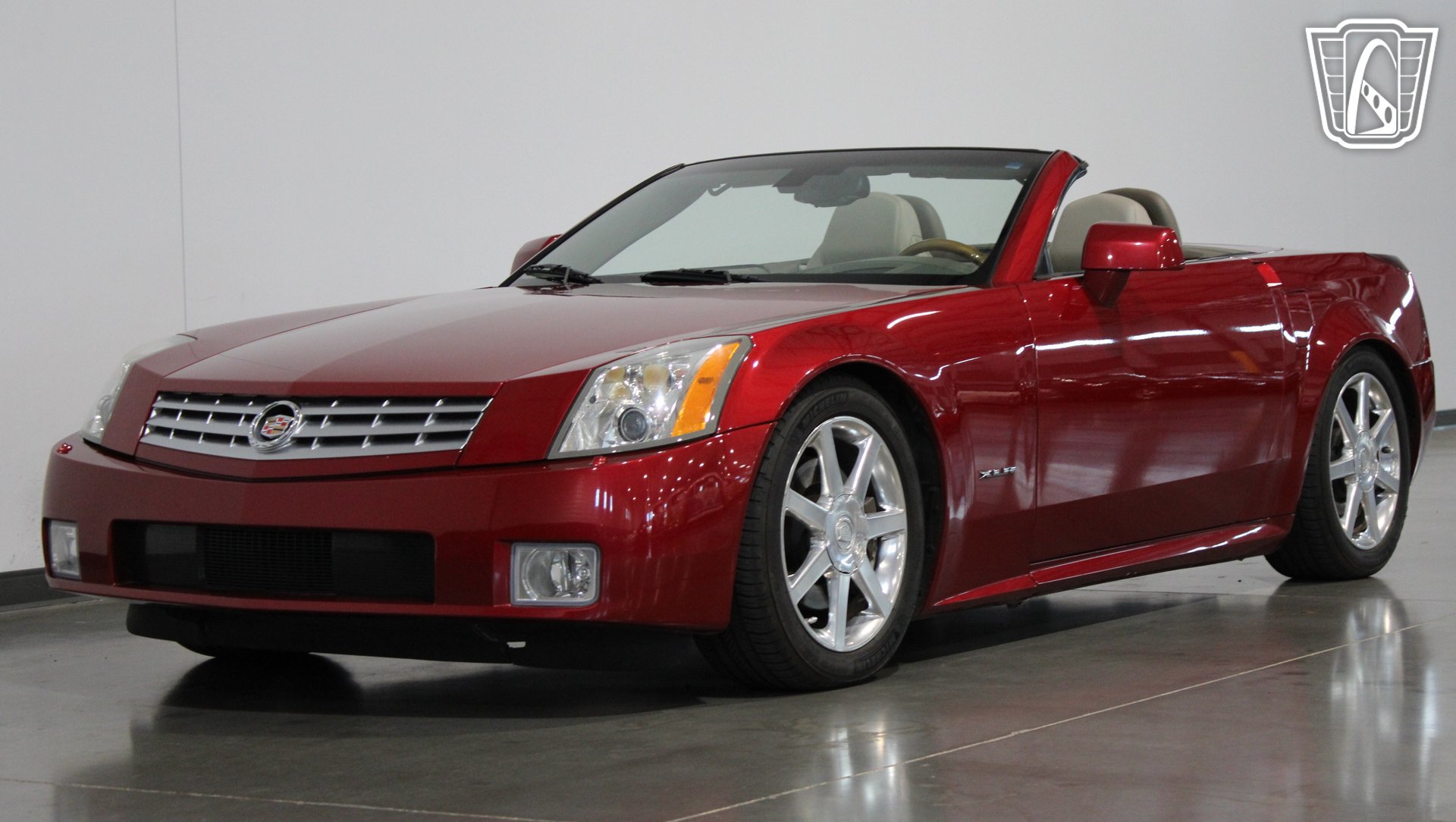 Used 2004 Cadillac XLR RWD image 38