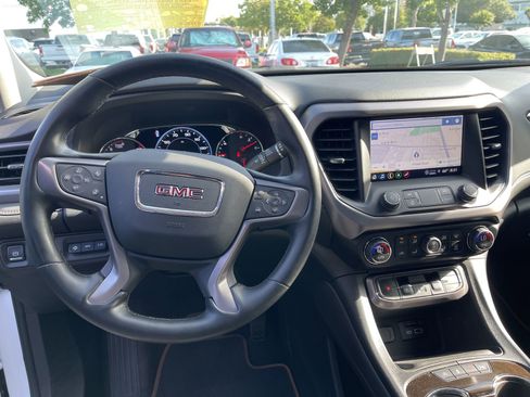 Used 2023 GMC Acadia AT4 w/ Technology Package AWD/4WD image 7