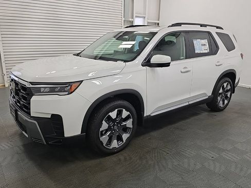 New 2026 Honda Pilot Touring image 4