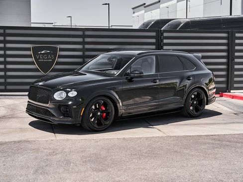 Used 2023 Bentley Bentayga AWD/4WD image 5