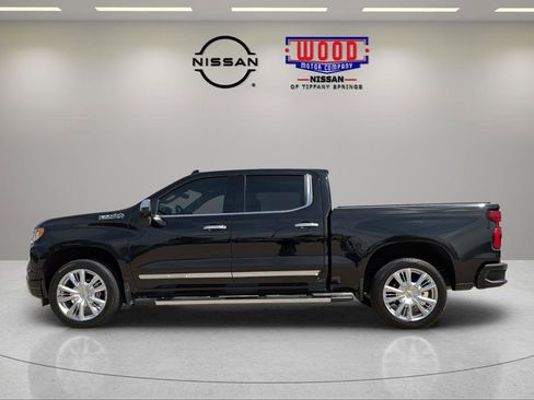 Used 2024 Chevrolet Silverado 1500 High Country w/ High Country Premium Package AWD/4WD image 5