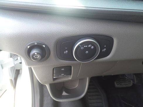 New 2025 Ford Transit 250 148 Medium Roof image 9