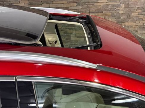 Used 2022 Buick Enclave Essence w/ Experience Buick Package FWD image 5