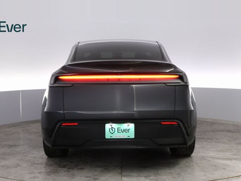 Used 2026 Tesla Model Y Long Range RWD image 13