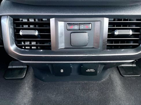 Used 2023 Ford F150 Lariat w/ Equipment Group 502A High AWD/4WD image 33