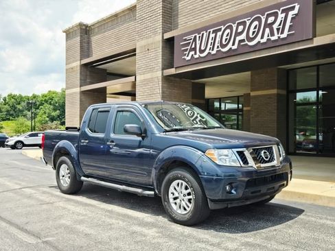 Used 2015 Nissan Frontier SV w/ SV Value Truck Package RWD image 1