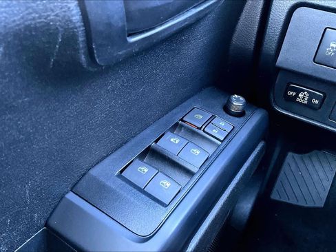 Used 2023 Toyota Tacoma SR image 36