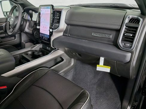 New 2026 RAM 2500 Laramie AWD/4WD image 30