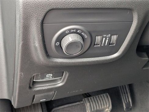 New 2026 Jeep Grand Cherokee Laredo image 14