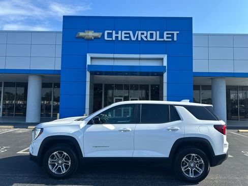 Used 2026 GMC Terrain Elevation FWD image 2
