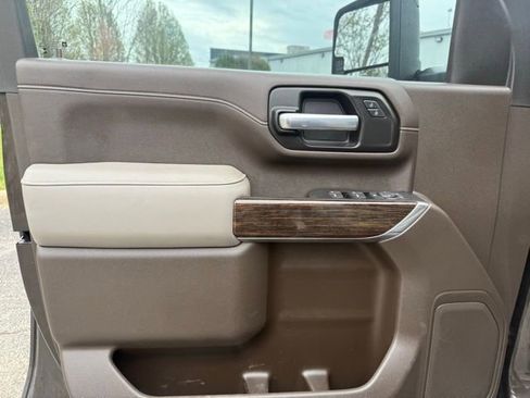 Used 2021 GMC Sierra 3500 SLE w/ SLE Value Package image 12
