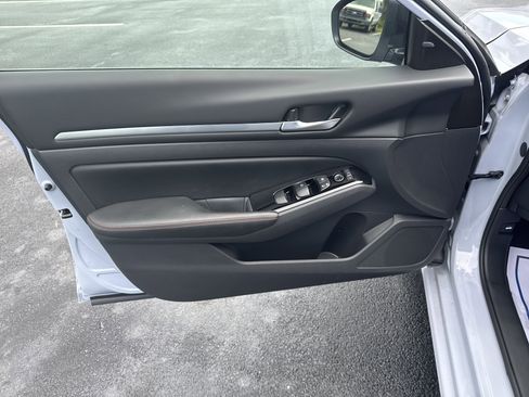 Used 2024 Nissan Altima 2.5 SR image 22