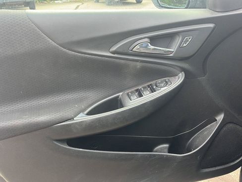 Used 2018 Chevrolet Malibu LT FWD image 13