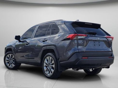 Used 2019 Toyota RAV4 XLE Premium w/ Cold Weather Package AWD/4WD image 22