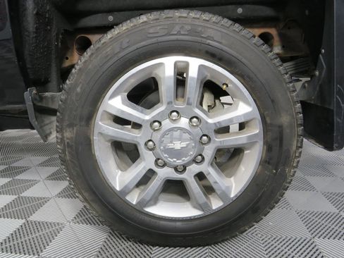 Used 2018 Chevrolet Silverado 2500 High Country image 45