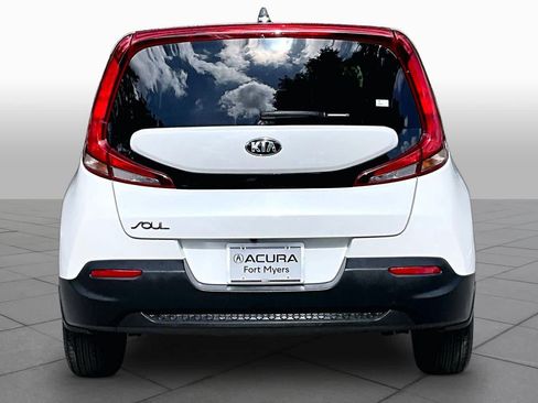 Used 2020 Kia Soul LX FWD image 5