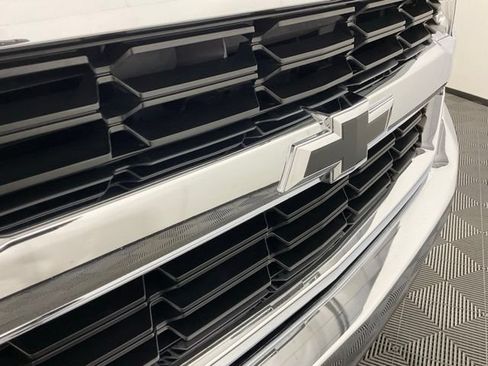 Used 2019 Chevrolet Silverado 1500 LT w/ LPO, Black Pack AWD/4WD image 11