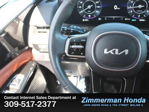 Used 2024 Kia Carnival SX FWD image 13