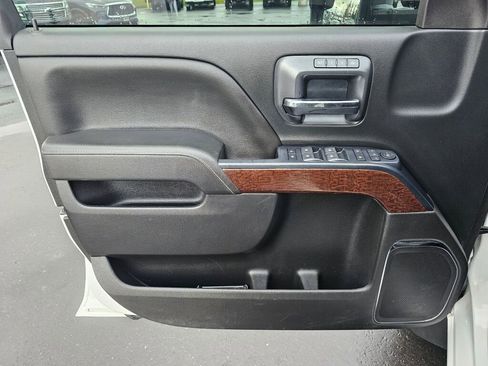 Used 2018 GMC Sierra 3500 SLT image 21