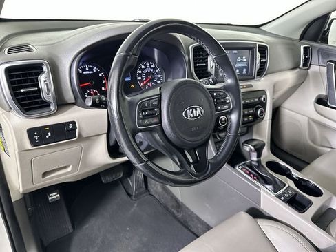 Used 2018 Kia Sportage EX AWD/4WD image 10