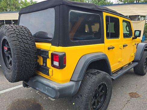 Used 2018 Jeep Wrangler Unlimited Sport S AWD/4WD image 2