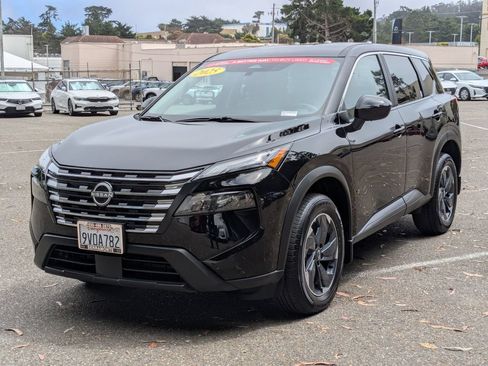 Certified 2025 Nissan Rogue SV FWD image 2
