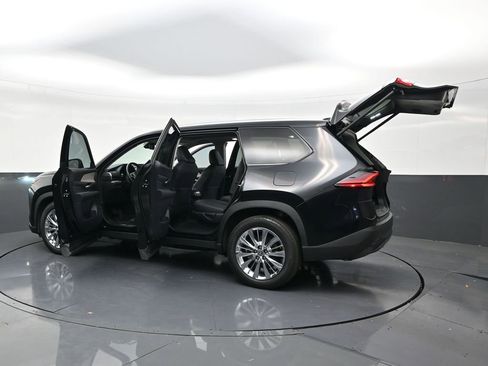 Used 2026 Toyota Grand Highlander AWD image 36