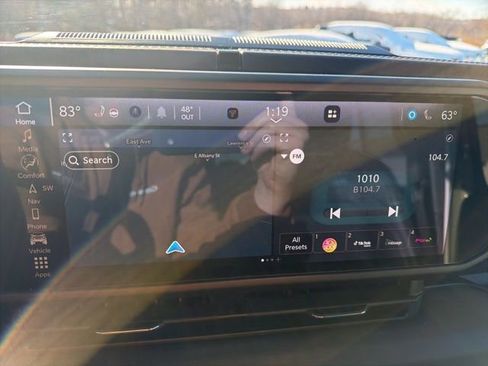 Used 2024 Jeep Wrangler Unlimited Rubicon 4xe image 15