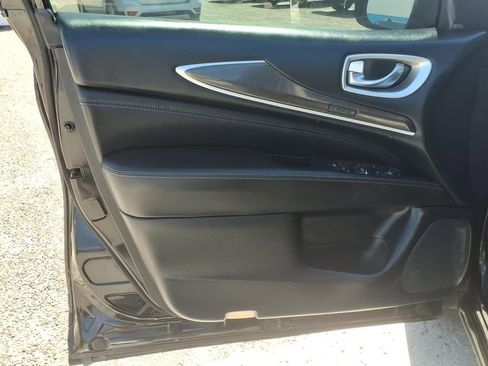 Used 2019 INFINITI QX60 Luxe w/ Essential Package FWD image 17