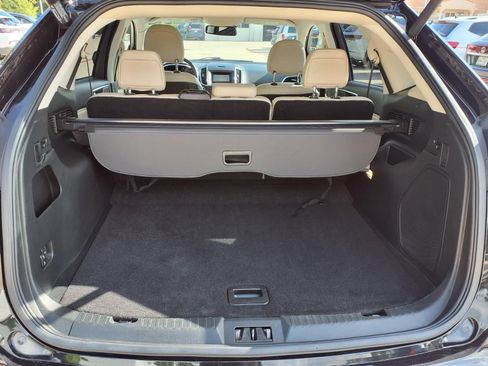 Used 2019 Ford Edge Titanium FWD image 7