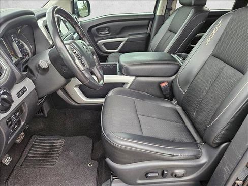 Used 2019 Nissan Titan PRO-4X AWD/4WD image 14