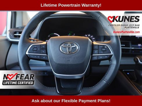 Used 2024 Toyota Sienna XLE image 45