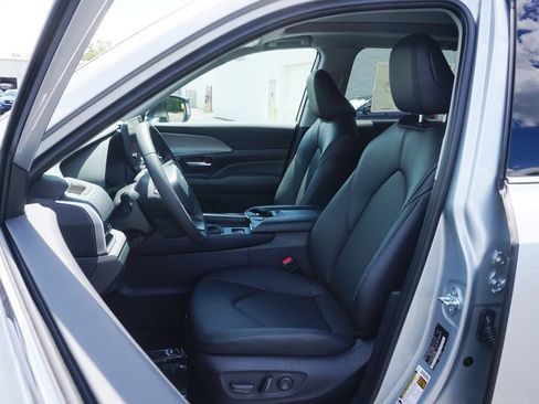 New 2026 Toyota Grand Highlander AWD image 9