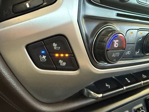 Used 2018 GMC Sierra 1500 SLT w/ SLT Premium Package image 30