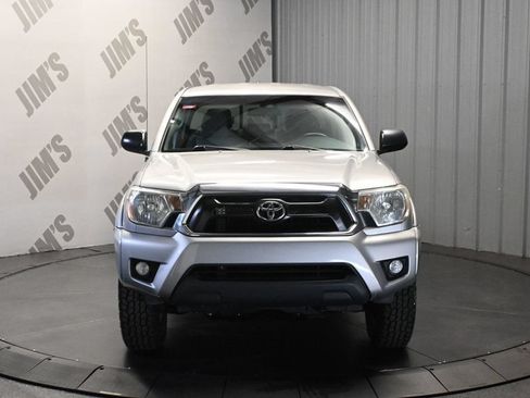 Used 2014 Toyota Tacoma PreRunner w/ SR5 Package RWD image 2