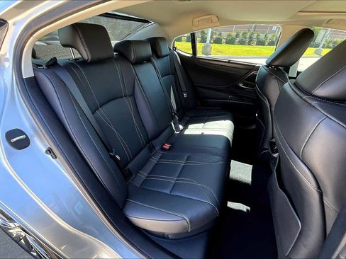 Certified 2024 Lexus ES 300h Ultra Luxury image 19