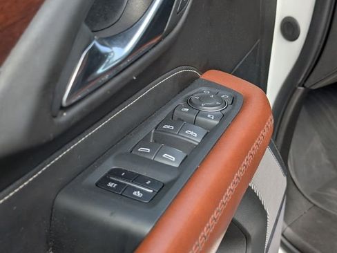 Used 2023 GMC Yukon XL Denali Ultimate image 20