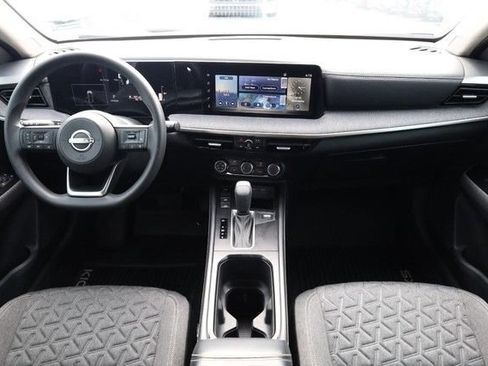 Certified 2025 Nissan Kicks SV AWD/4WD image 21